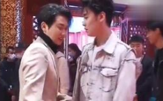 娱乐君吃瓜郭老师,郭老师吃瓜背后的故事