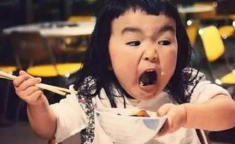 娱乐吃瓜酱外婆是谁,娱乐吃瓜酱外婆的真实身份，背后故事令人惊讶