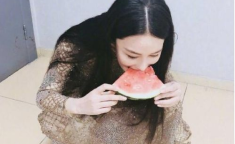 娱乐吃瓜酱白衣服,娱乐吃瓜酱带你揭秘娱乐圈幕后风云